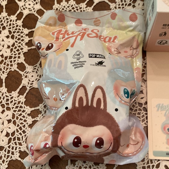 LABUBU, DOLL authentic POP MART,  Have A Seat - QUQU has QR code on box , Blue - Picture 3 of 12
